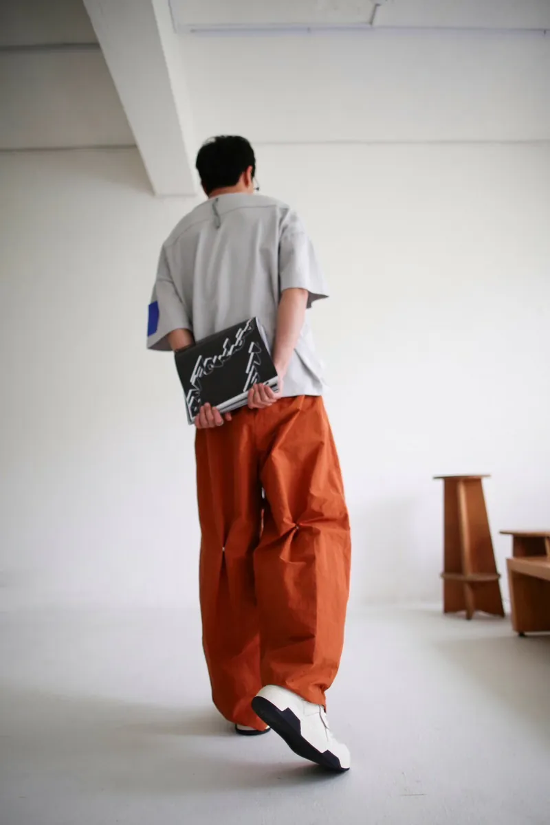 貳玖製造_ 機能後釦設計寬褲:圖片 2