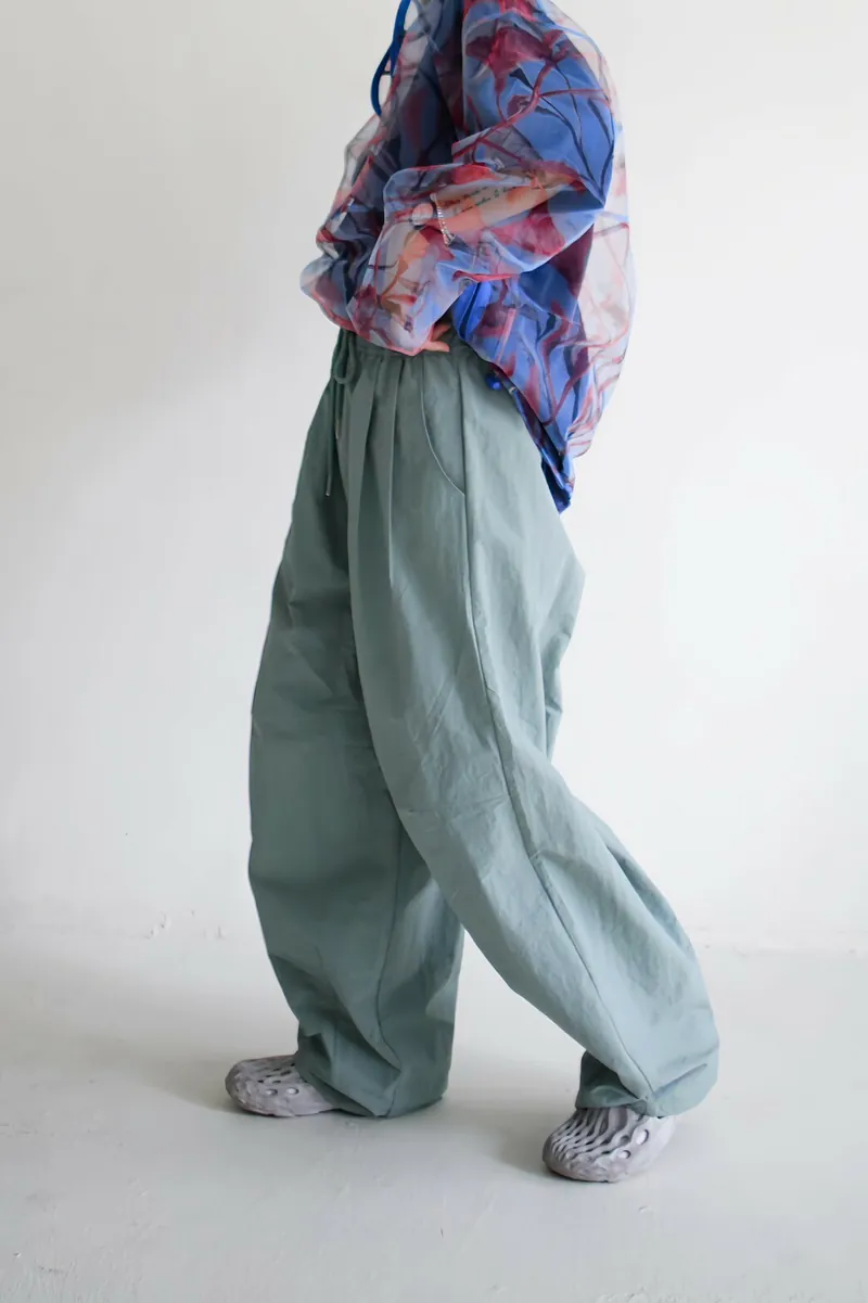 貳玖製造_ 機能後釦設計寬褲